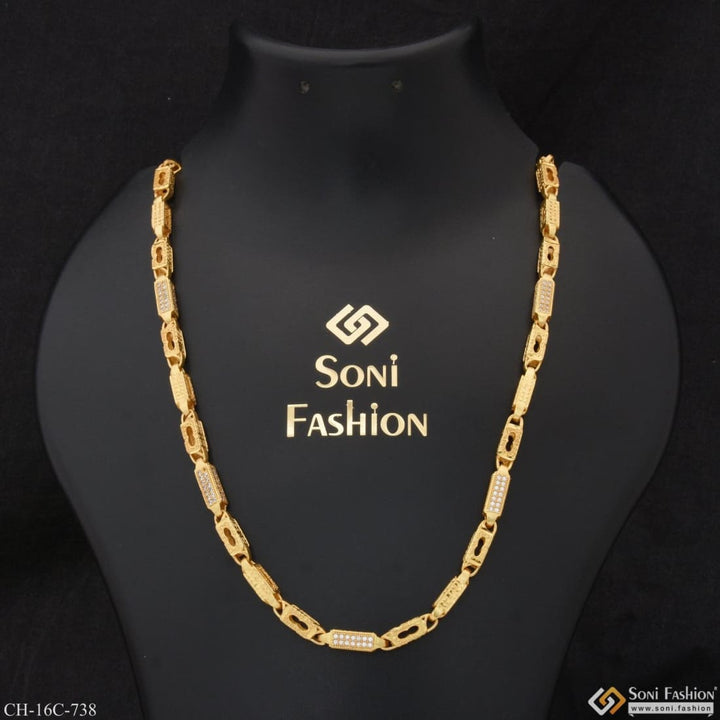 Chic design with diamond glittering gold plated chain for