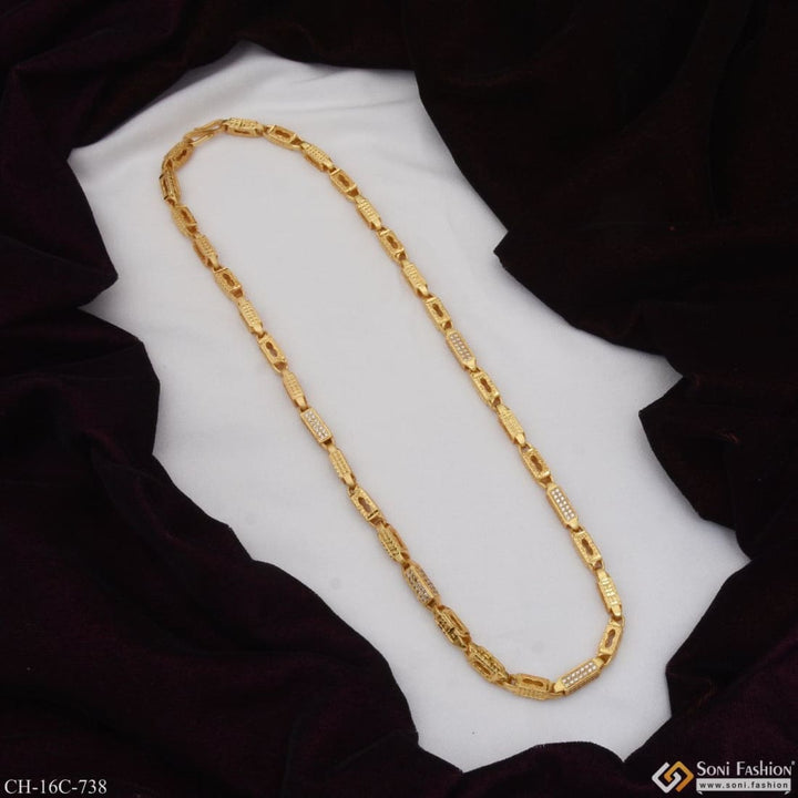 Chic design with diamond glittering gold plated chain for