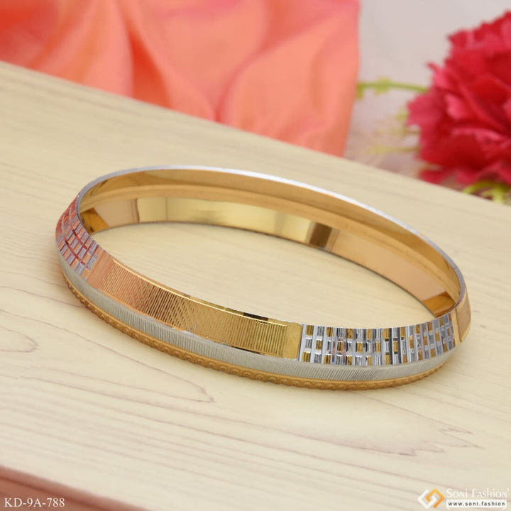 Cool Design Superior Quality Golden & Silver Color Kada