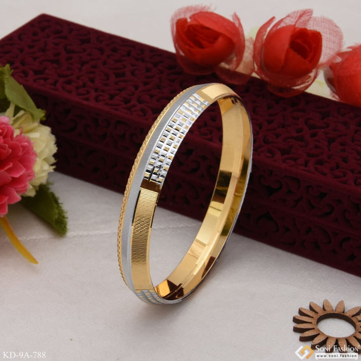 Cool Design Superior Quality Golden & Silver Color Kada