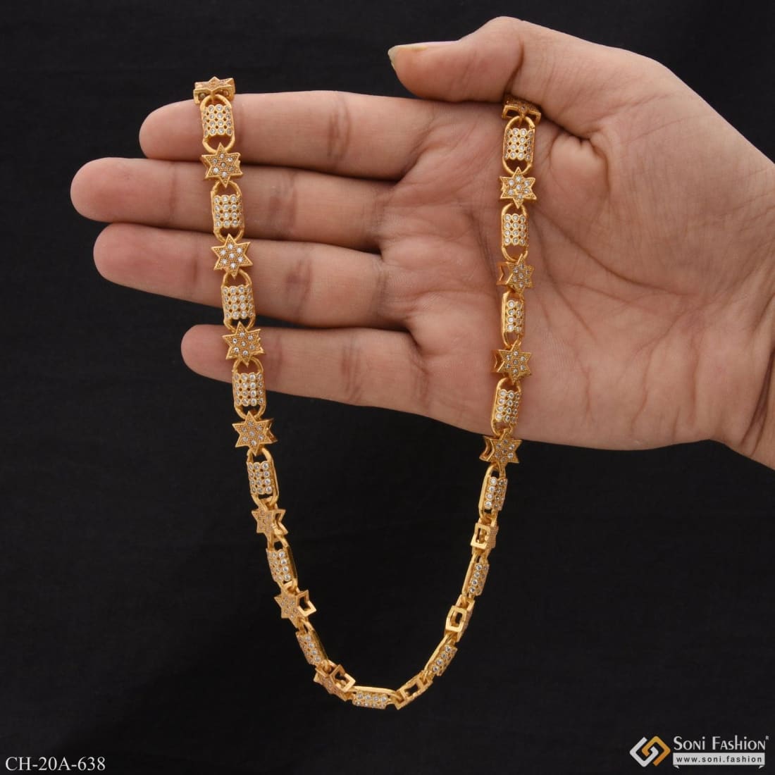 Decent Looking Star And Oval Design With Diamonds In Gold Plated