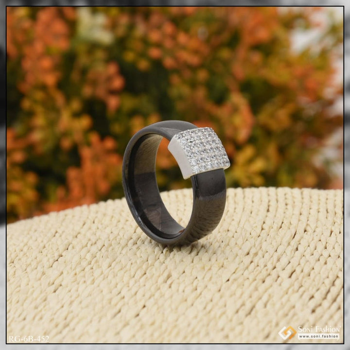 Fashionable design with diamond latest black color ring for