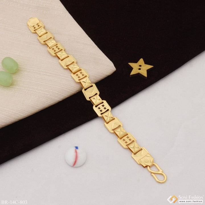 Funky design latest high-quality gold plated bracelet for