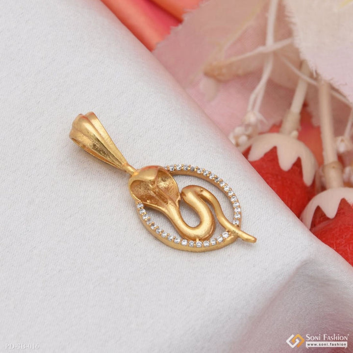 Goga high-quality eye-catching design golden color pendant