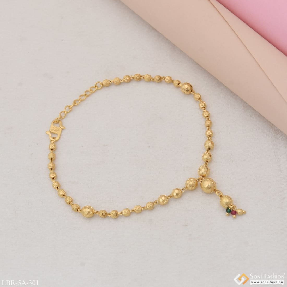 Female Gold Bracelet On Girl Hand Stock Photo 2148103851 | Shutterstock