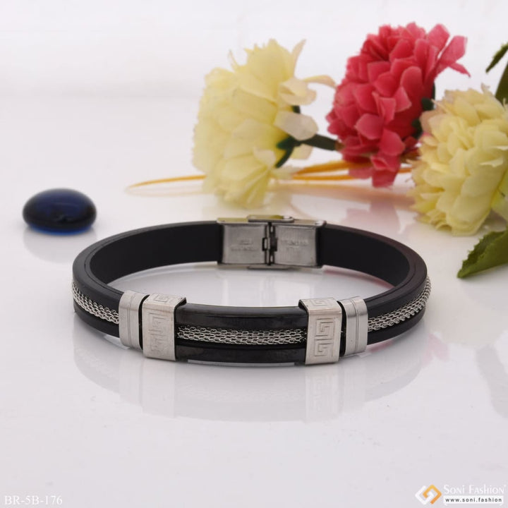 High-Quality Eye-Catching Silver & Black Leather Bracelet - Style B176