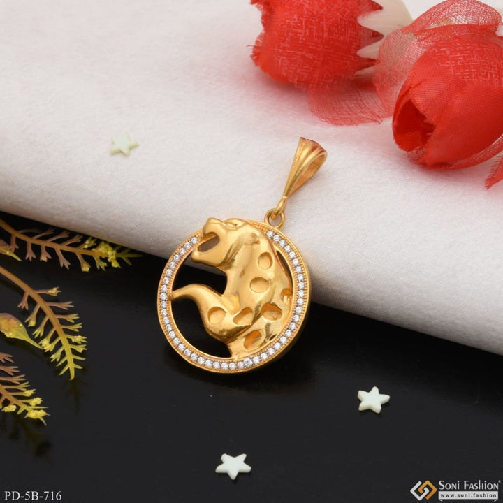 Jaguar With Diamond Fashionable Design Gold Plated Pendant