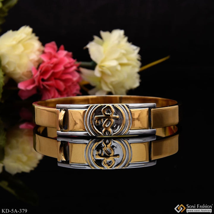 Krishna expensive-looking design golden & silver color kada