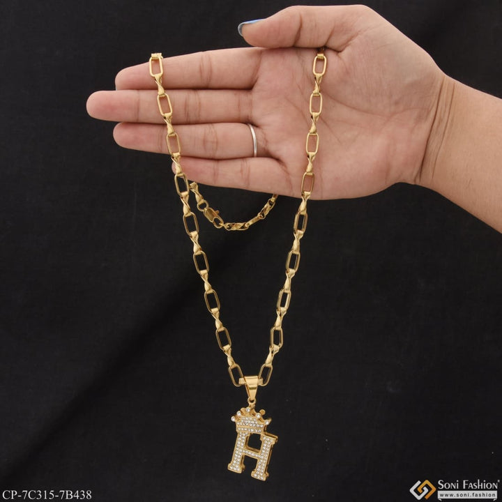 H letter with diamond sophisticated design chain pendant