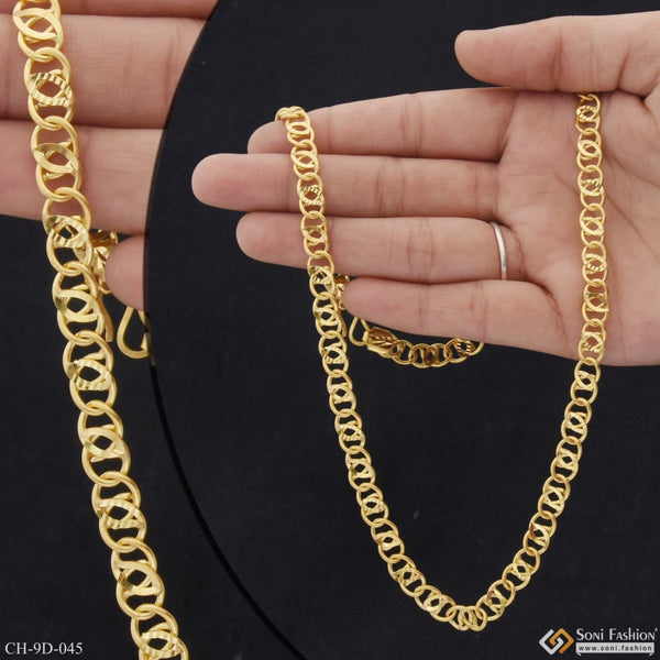 Gold plated chain with link attention-getting design - Style D045