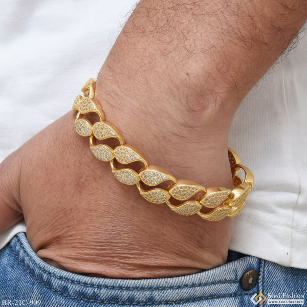 Link with diamond fashionable design gold plated bracelet