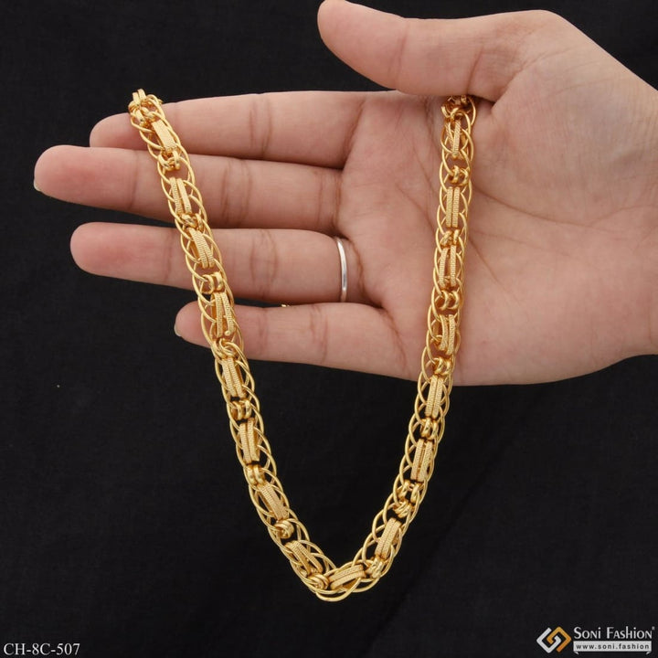 Linked expensive-looking design high-quality gold plated