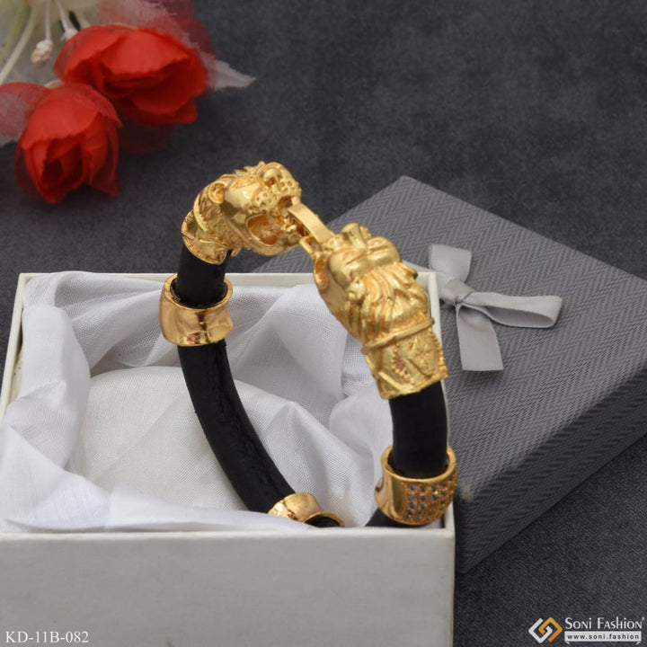 Gold lion head bracelet on Lion With Diamond’s high-quality gold plated kada - Style B082.