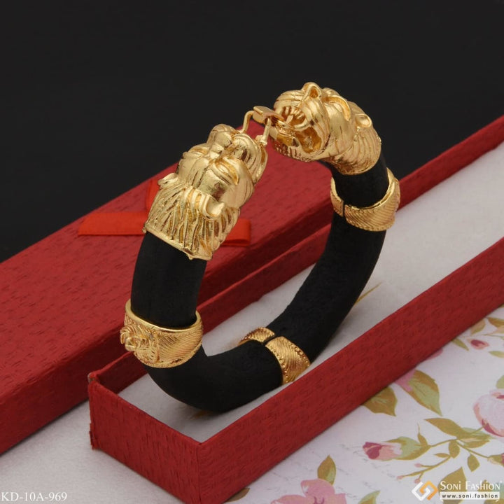 Lion Face Best Quality Elegant Design Gold Plated Genda