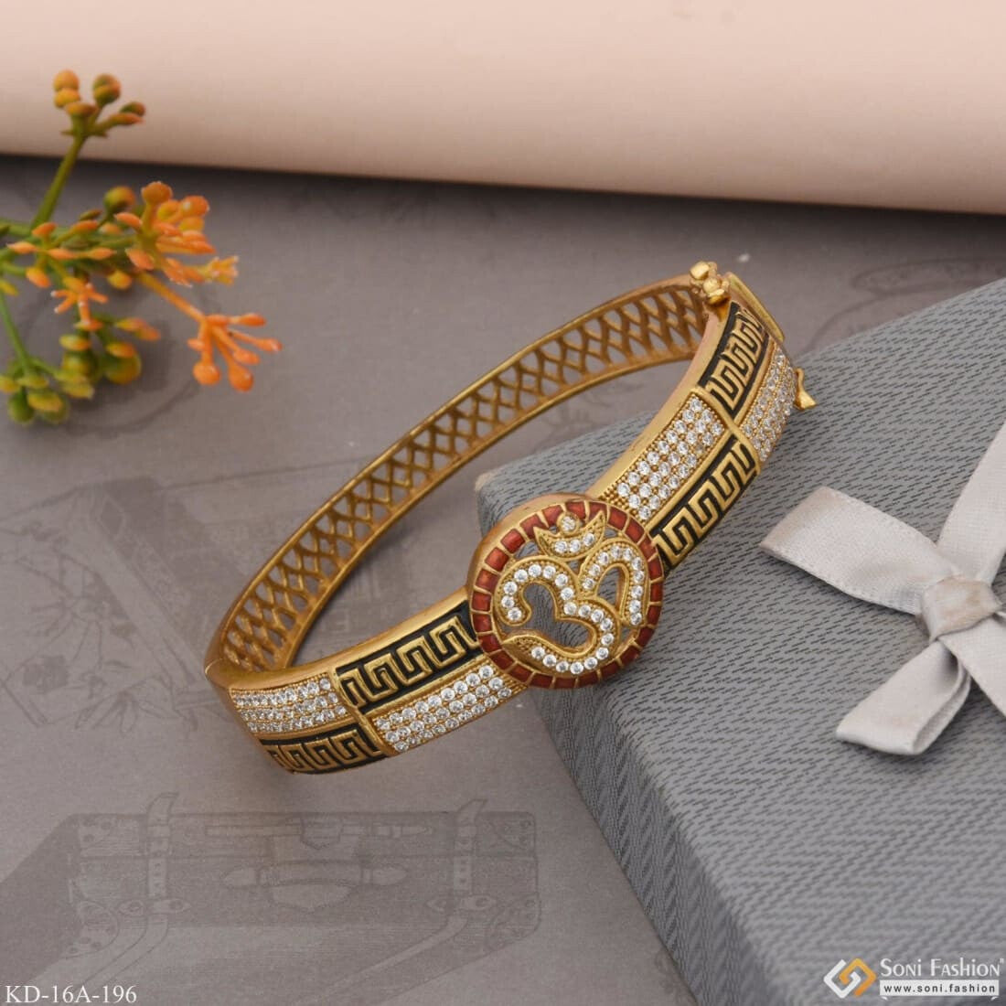 Round Real Diamond Designer Bracelet, Weight: 12 Gms at Rs 107000 in Mumbai