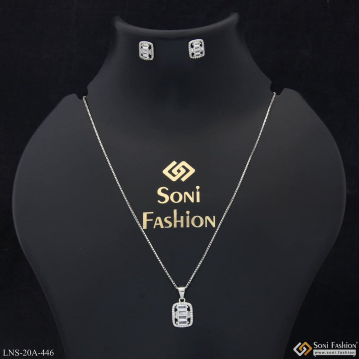 Sterling silver necklace set with diamond pendant - fashion piece A446