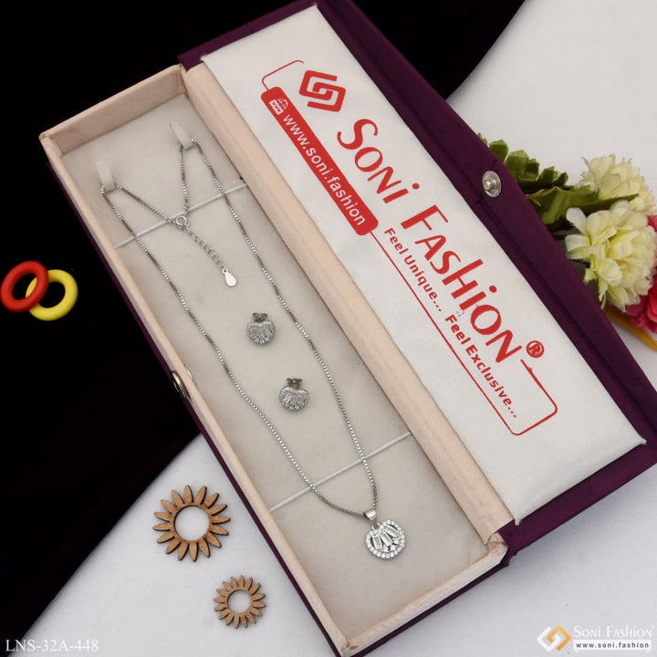 Sterling silver necklace set with diamond superior quality flower pendant