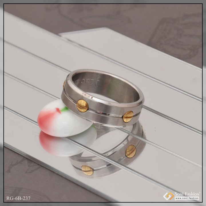 Silver & gold brilliant design premium-grade quality ring