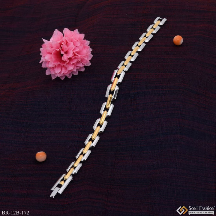 Stainless steel chain bracelet with pink flower charm