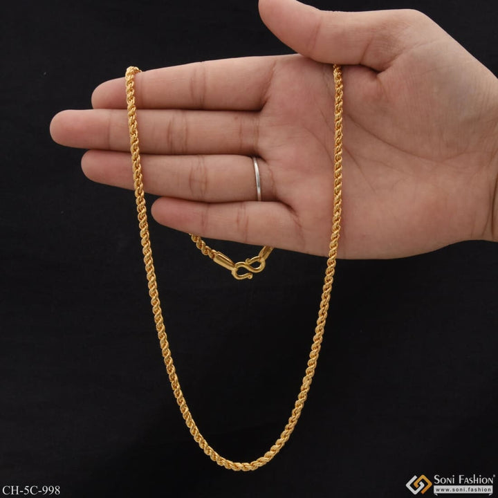 Sophisticated Design Finely Detailed Gold Plated Chain