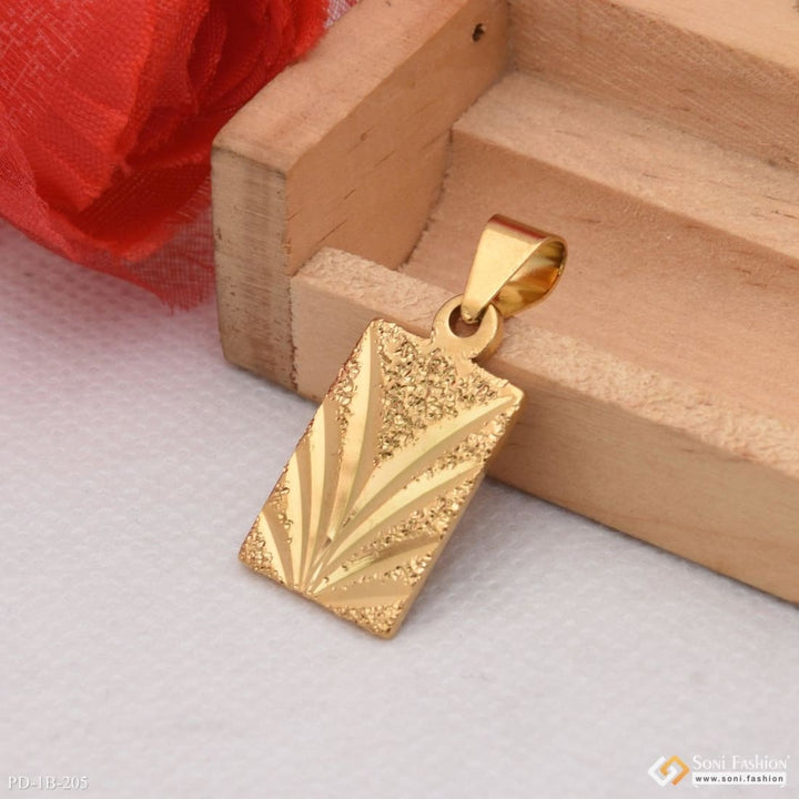 Streamlined design superior quality golden color pendant for