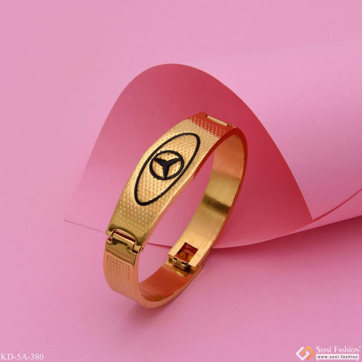 Triangle exquisite design high-quality golden color kada for