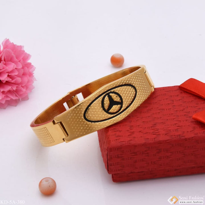 Triangle exquisite design high-quality golden color kada for