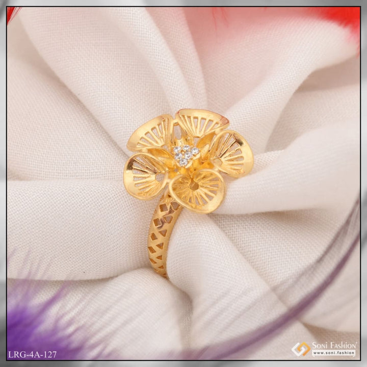 Eye-catching unique gold ring with diamond - LRG-127