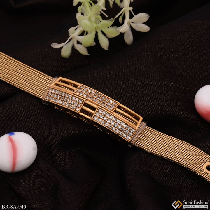 Gold bracelet with diamonds in Very Trendy Diamonds Cube In Square in Stainless Steel Gold Plated Bracelet - Style A940.