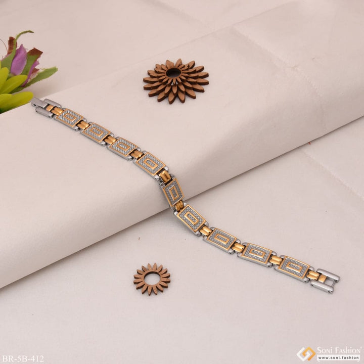 Zig-zag Classic Design Bracelet with Flower Table Display