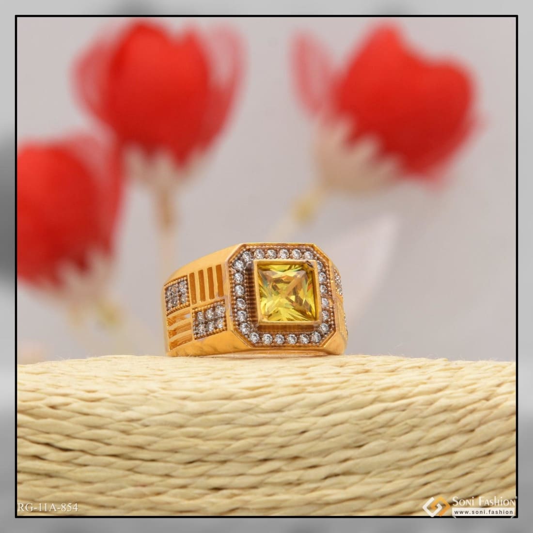 Breathtaking 22 Karat Yellow Gold Floral Motif Finger Ring